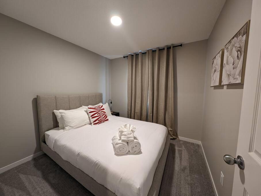 Luxury Apartment *